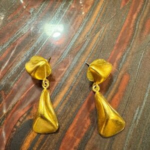 Elegant Gold Drop Earrings